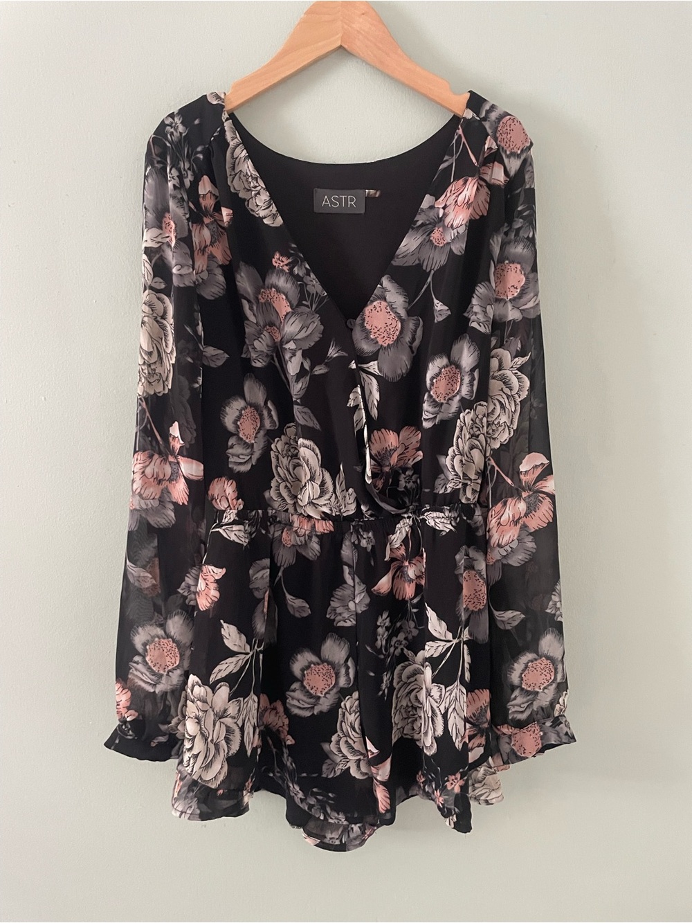 ASTR Black Sheer Floral V-Neck Long Sleeve Tunic